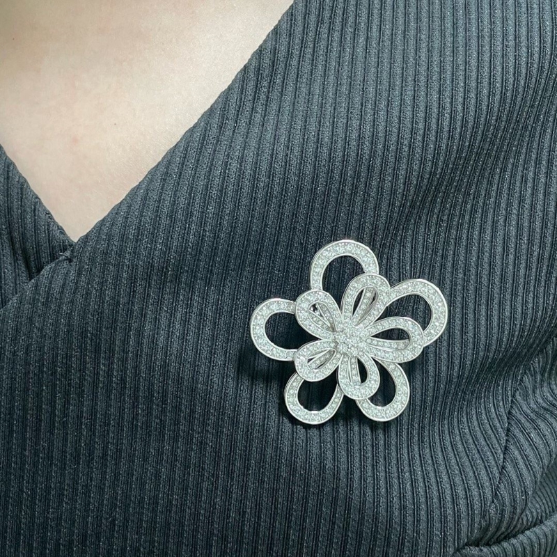Vca Necklaces
